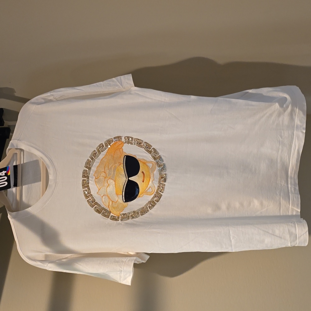 4. Versace M